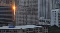 Sonnenuntergang hinter den Hochhausschluchten von Bangkok. Foto: Jürgen Kremb